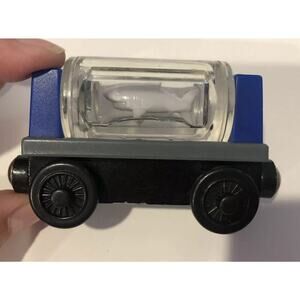 Thomas & Friends Wooden Railway SHARK AQUARIUM CAR EUC!